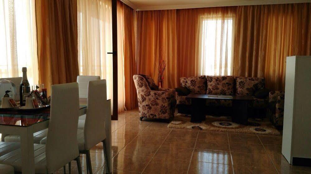 Top 3Br Gem - Stylish & Spacious Apartment Sveti Vlas Luaran gambar