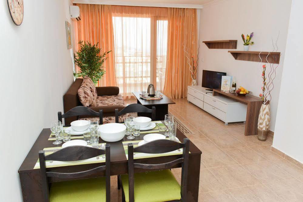 Top 3Br Gem - Stylish & Spacious Apartment Sveti Vlas Luaran gambar